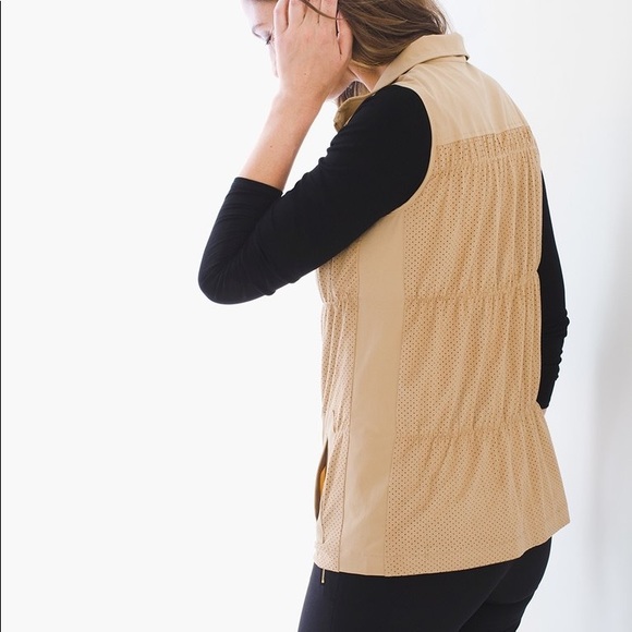 Zenergy by Chico’s Sage Perforated Vest - Picture 3 of 8